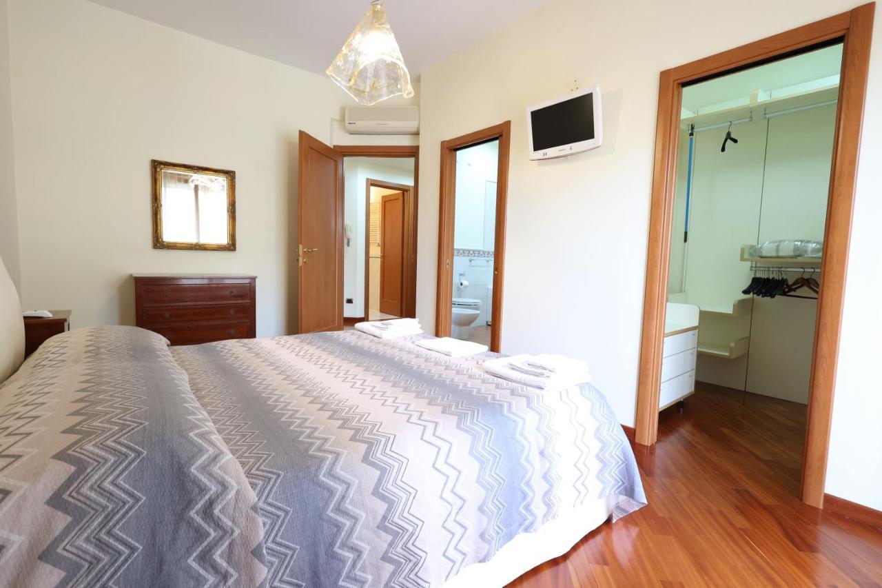 Casa Diocleziano Apartment Наполи Екстериор снимка